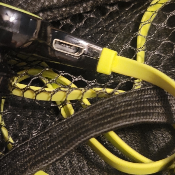 Leshp Bluetooth Earbuds. Brand New - Picture 6 of 8